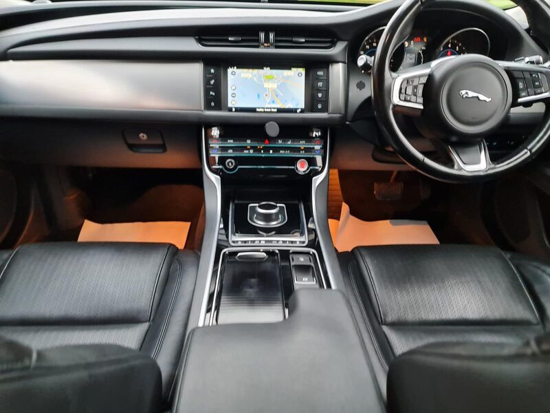 JAGUAR XF