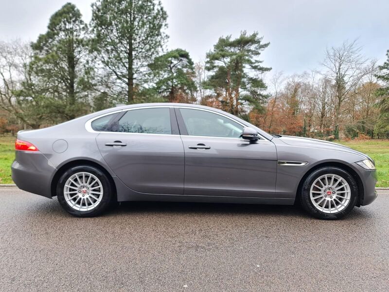 JAGUAR XF