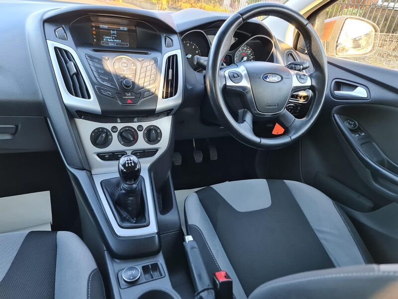 FORD FOCUS