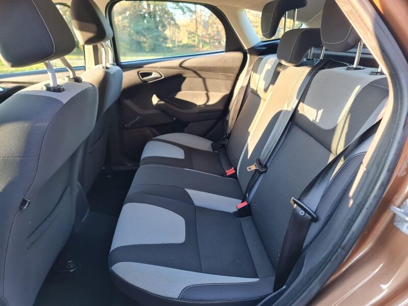 FORD FOCUS