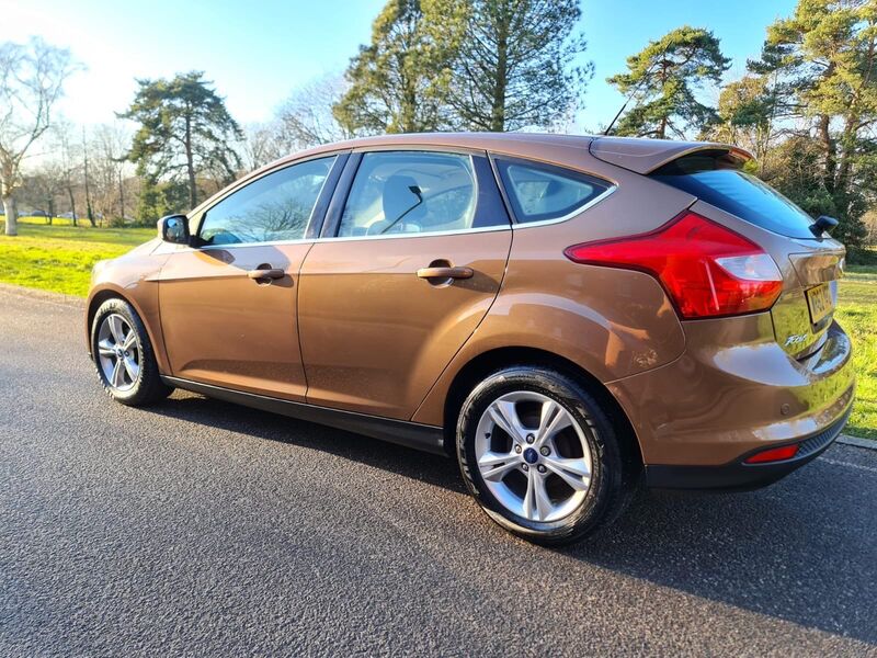 FORD FOCUS