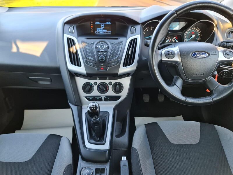 FORD FOCUS