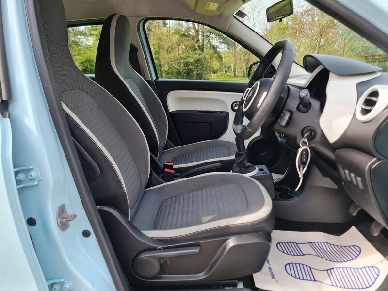 RENAULT TWINGO