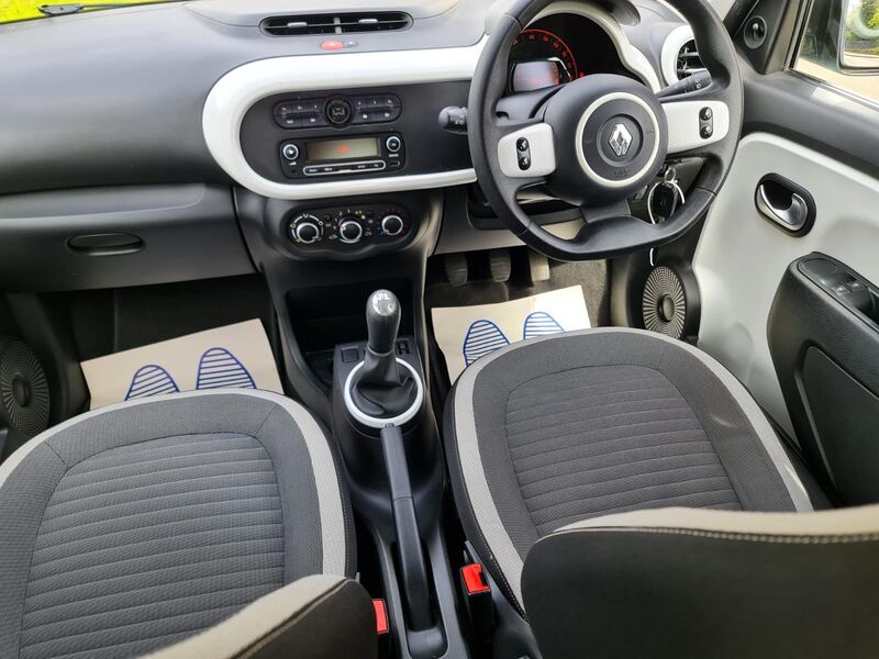 RENAULT TWINGO