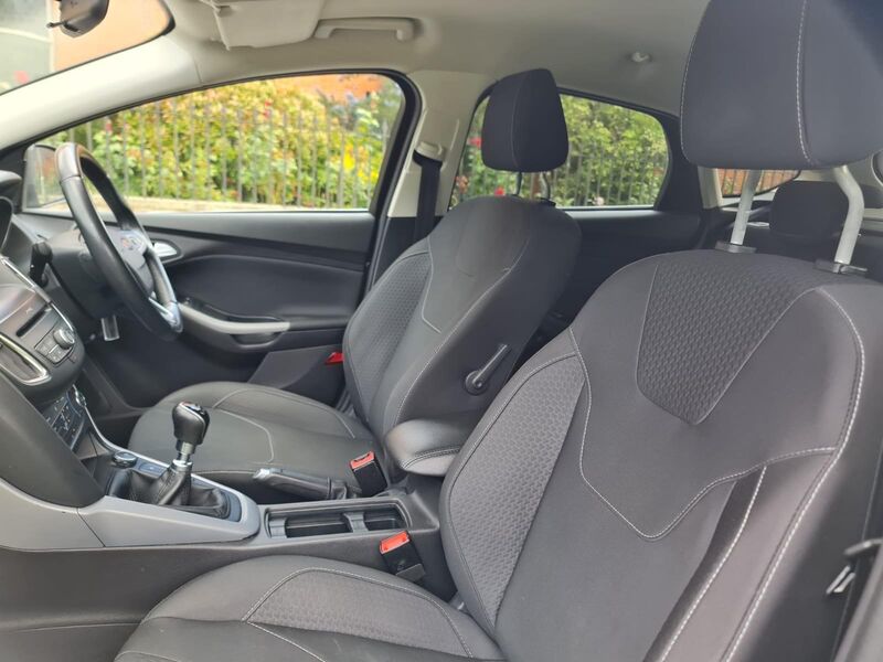 FORD FOCUS