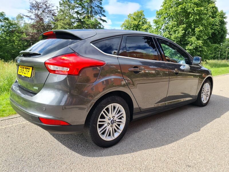View FORD FOCUS 1.0T EcoBoost Zetec Edition Euro 6 (s/s) 5dr