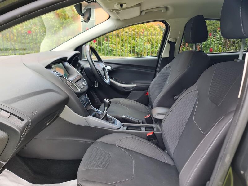 FORD FOCUS