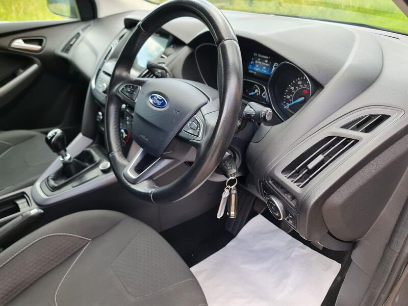 FORD FOCUS