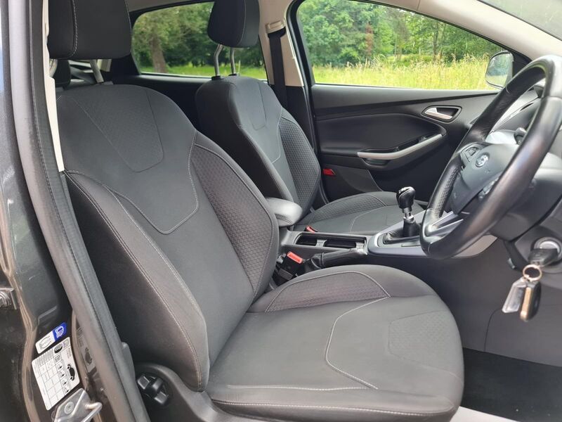 FORD FOCUS