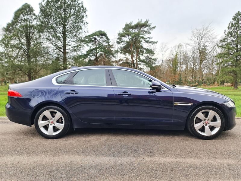 JAGUAR XF
