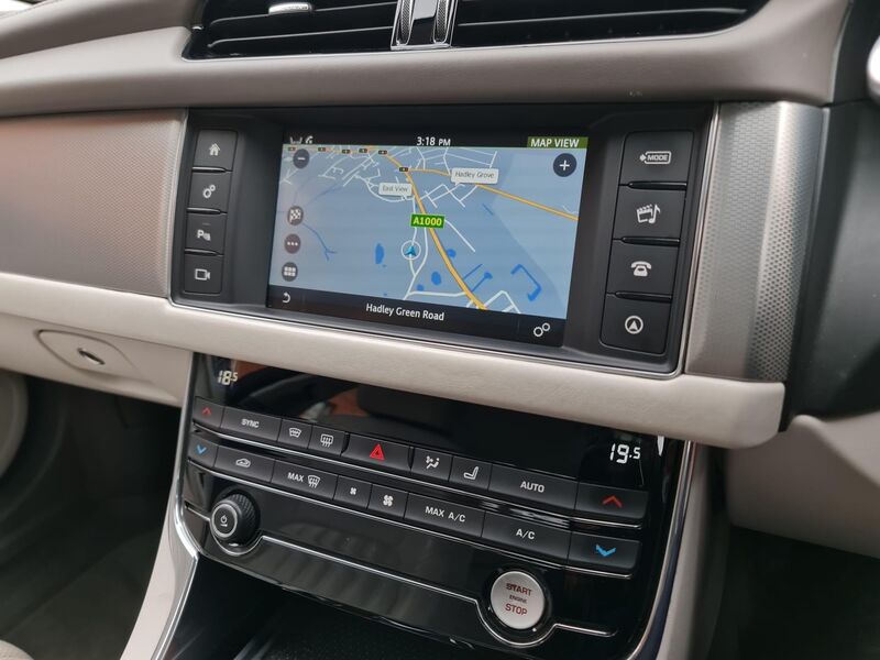 JAGUAR XF