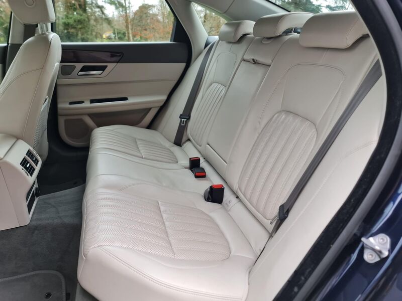 JAGUAR XF