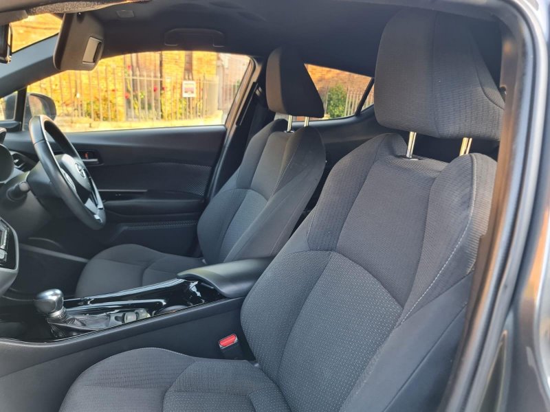 TOYOTA C-HR