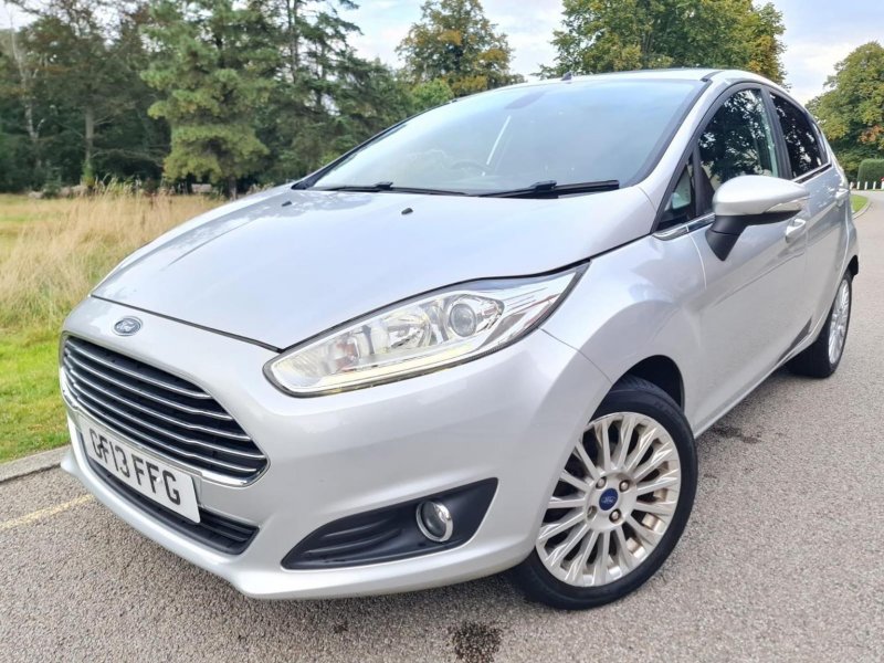 View FORD FIESTA 1.0T EcoBoost Titanium Euro 5 (s/s) 5dr