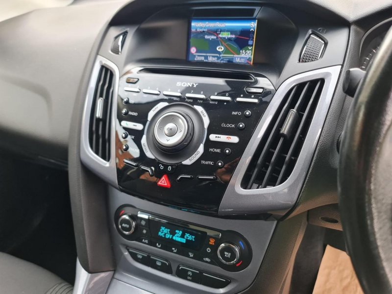 FORD FOCUS