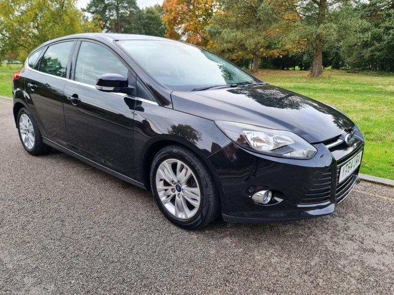 View FORD FOCUS 1.0T EcoBoost Titanium Navigator Euro 5 (s/s) 5dr