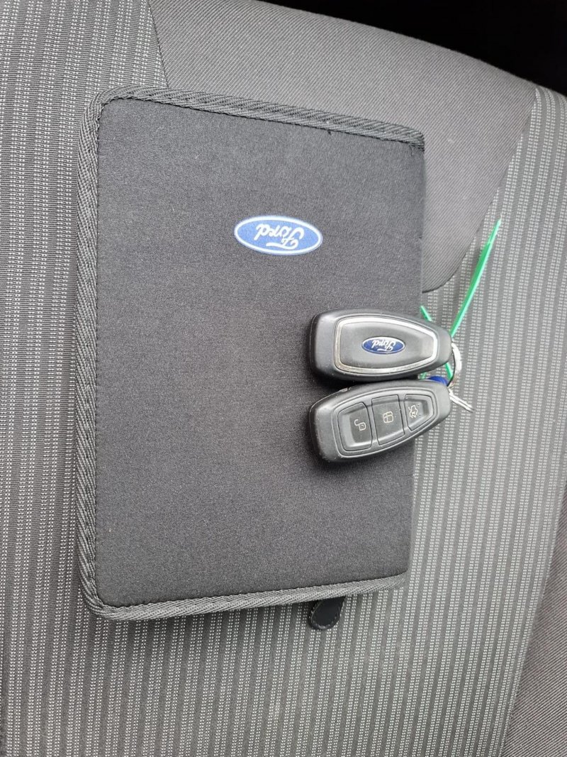 FORD FOCUS