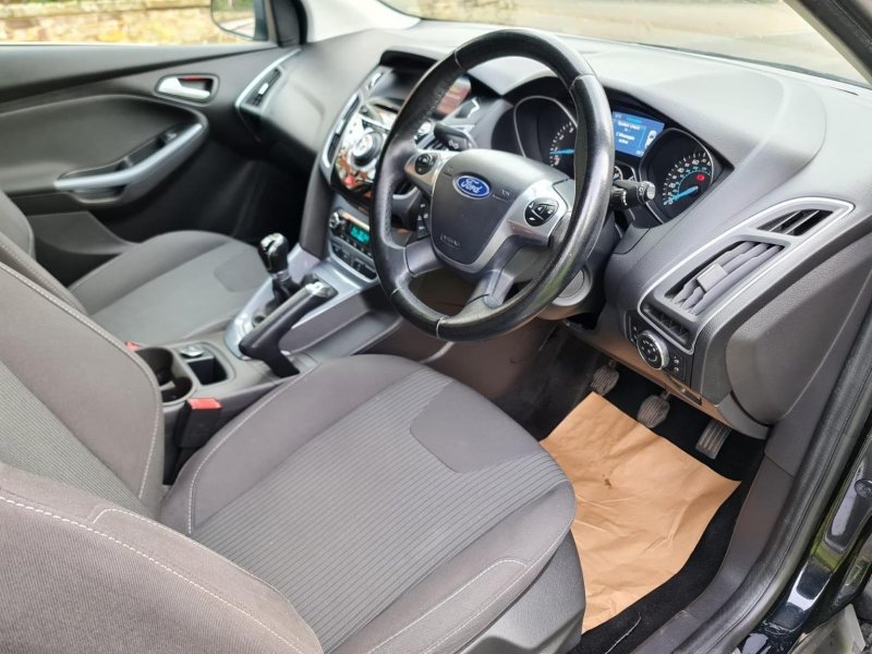 FORD FOCUS