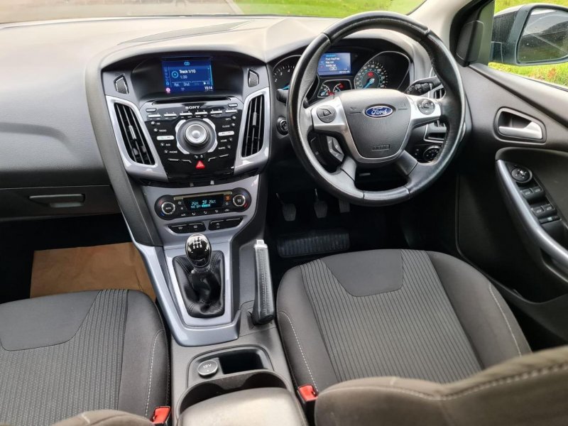 FORD FOCUS