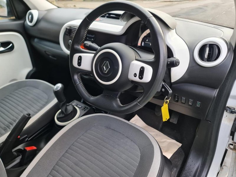 RENAULT TWINGO