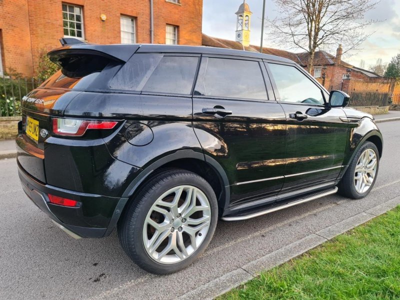 View LAND ROVER RANGE ROVER EVOQUE 2.0 TD4 HSE Dynamic Auto 4WD Euro 6 (s/s) 5dr