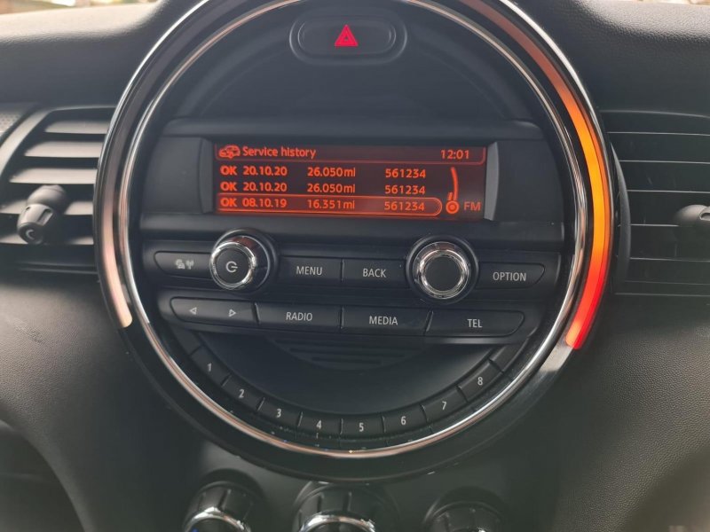MINI HATCH
