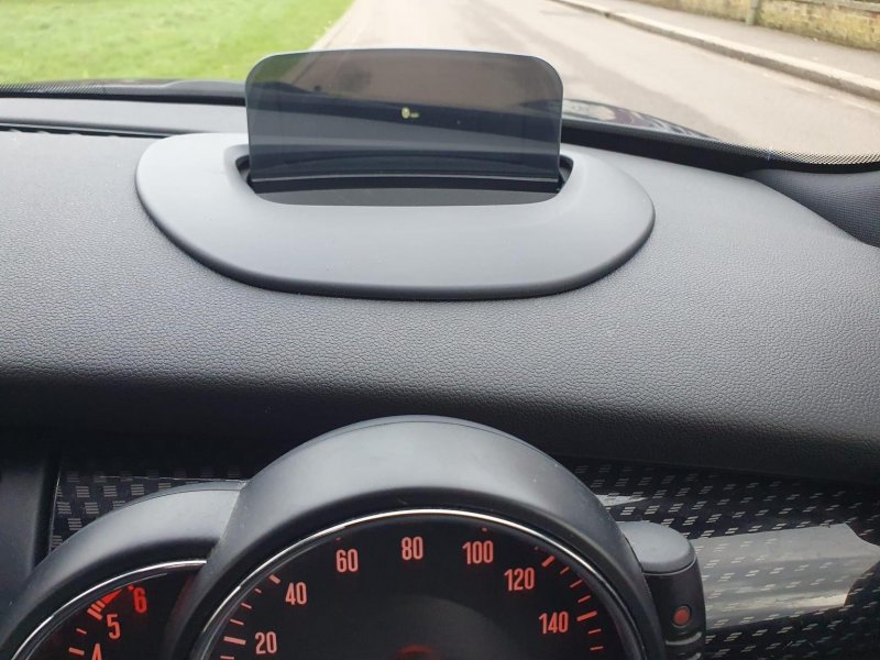 MINI HATCH