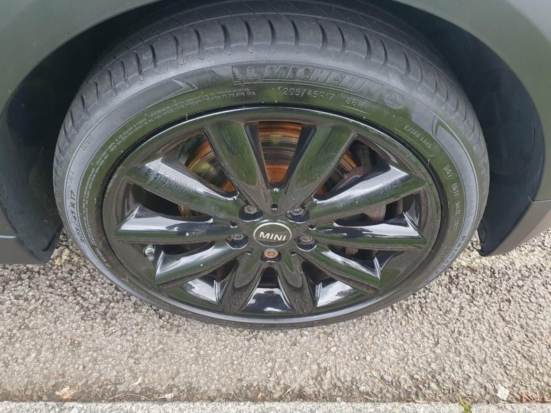 MINI HATCH