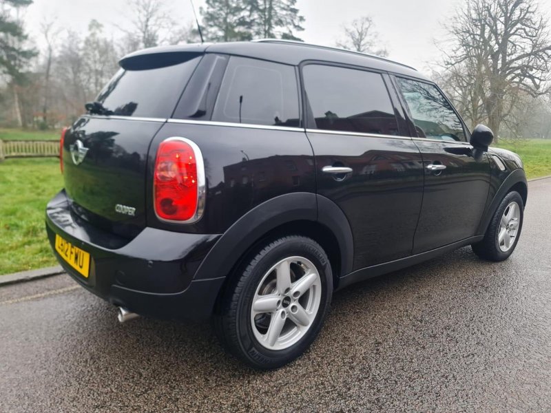 View MINI COUNTRYMAN 1.6 Cooper Euro 5 (s/s) 5dr