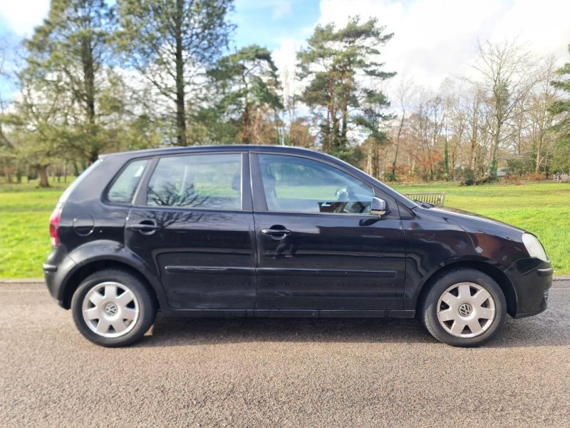 VOLKSWAGEN POLO