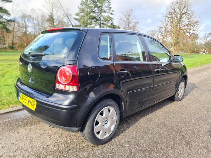 View VOLKSWAGEN POLO 1.2 S 5dr