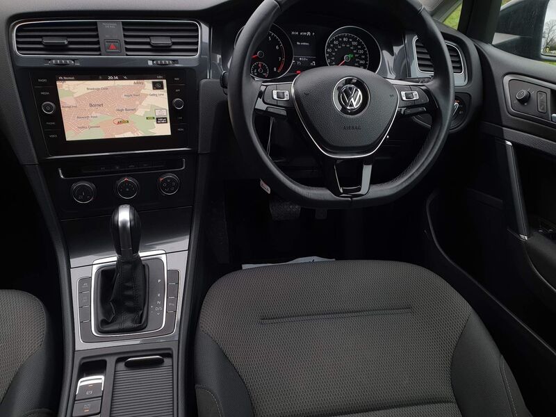 VOLKSWAGEN GOLF