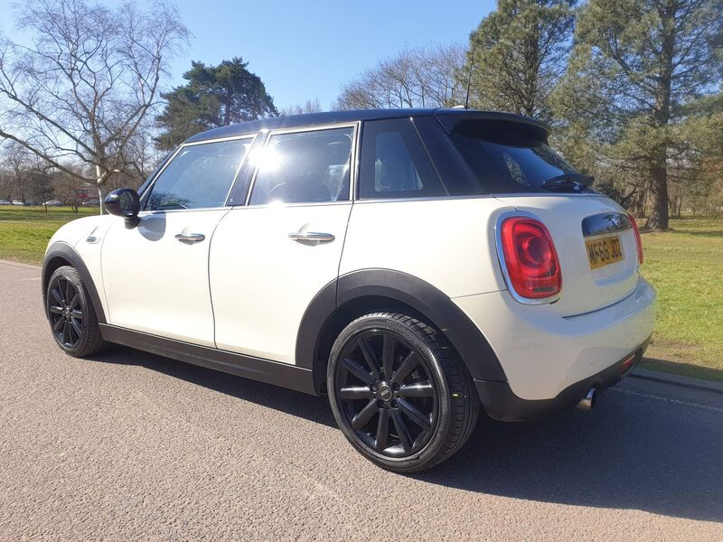 View MINI HATCH 1.5 Cooper (s/s) 5dr