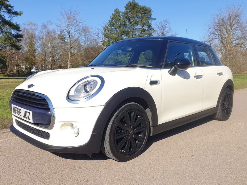 MINI HATCH