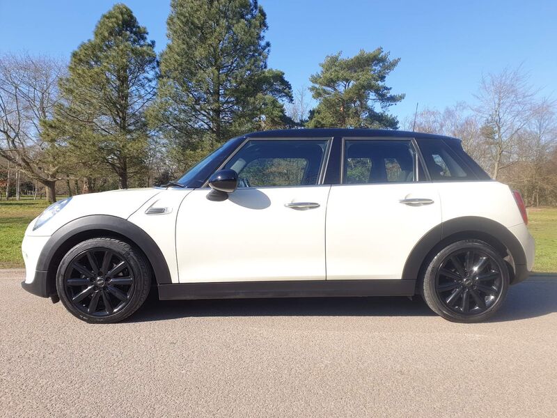 MINI HATCH