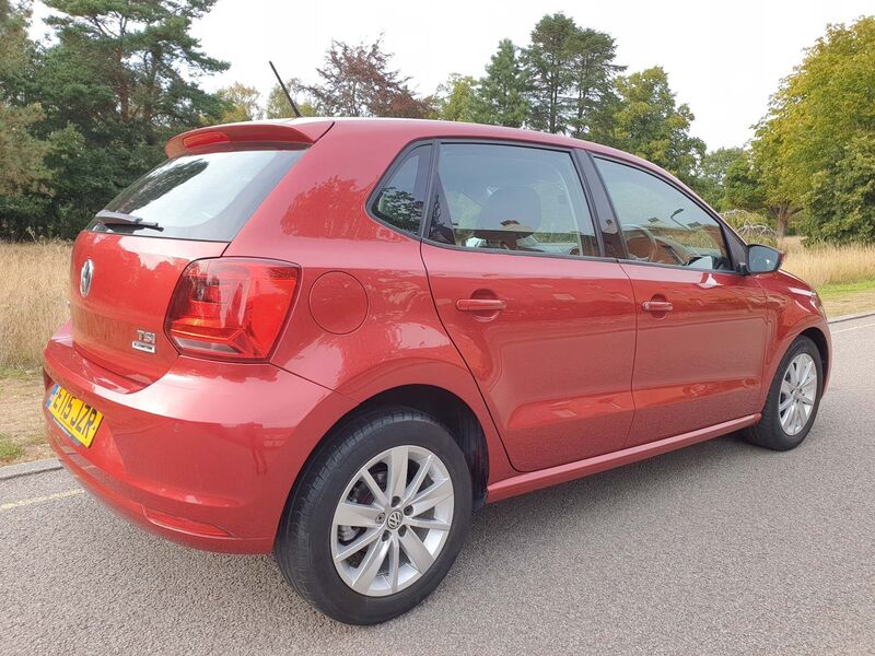 VOLKSWAGEN POLO