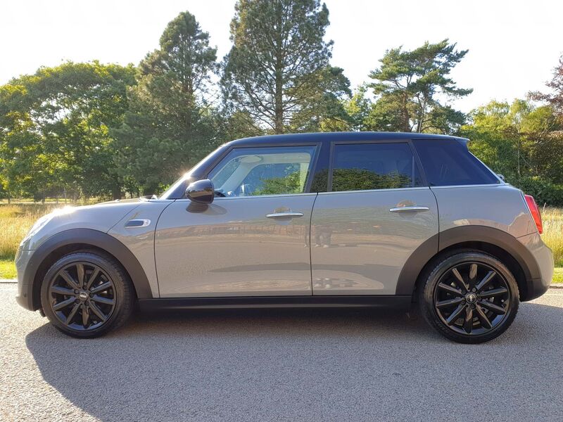 MINI HATCH