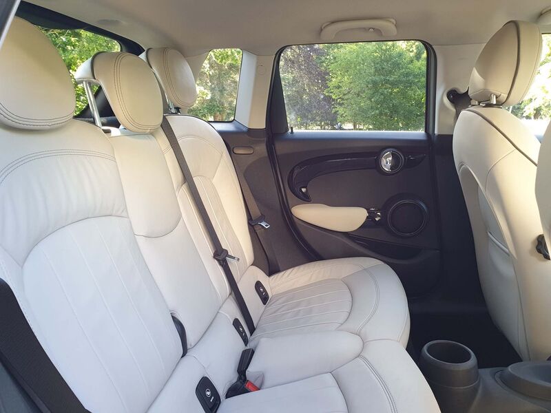 MINI HATCH