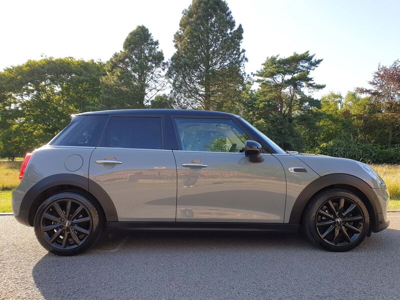 MINI HATCH