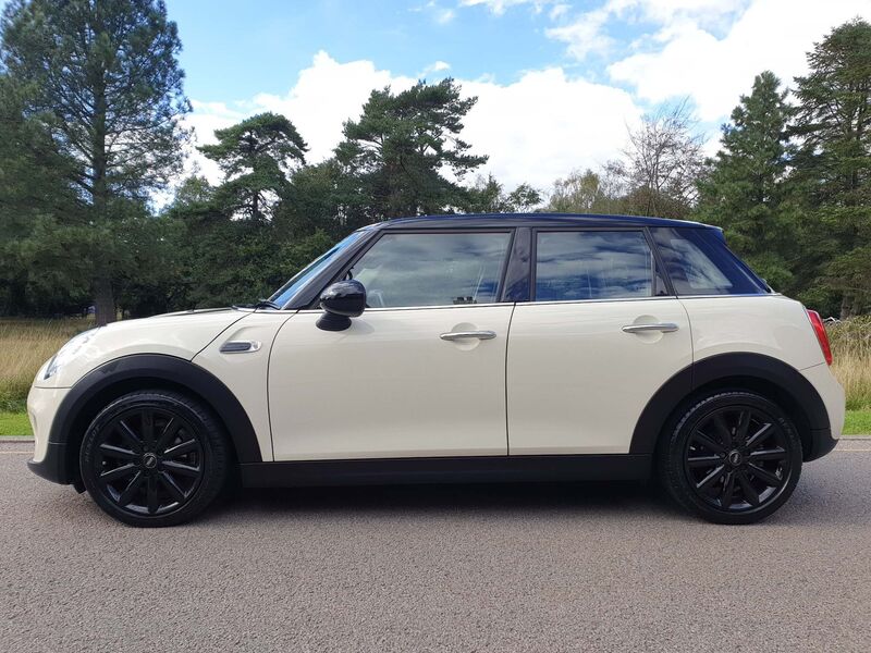 MINI HATCH