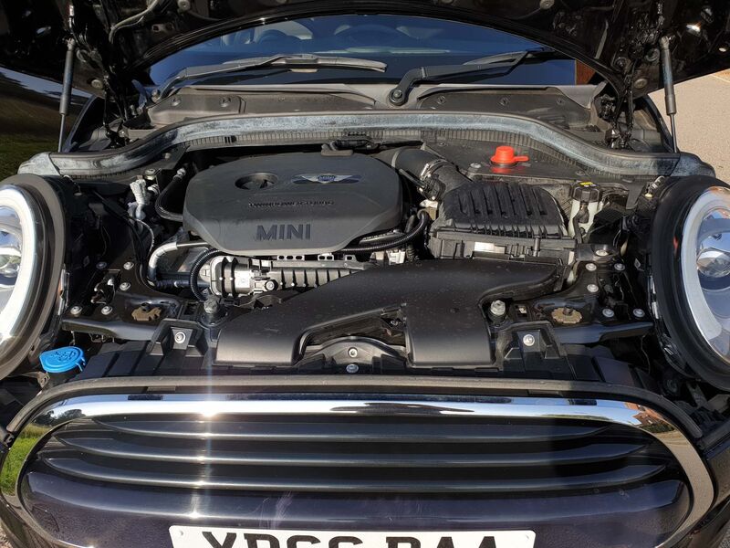 MINI HATCH