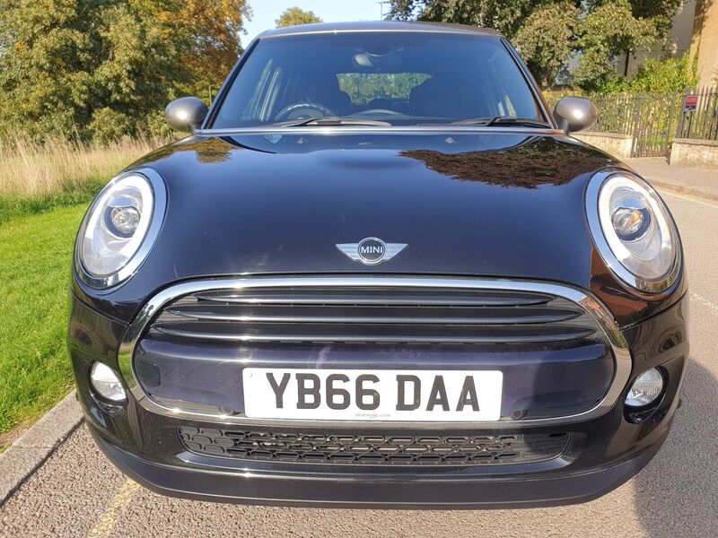 MINI HATCH
