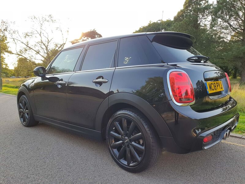 View MINI HATCH 2.0 Cooper S (s/s) 5dr