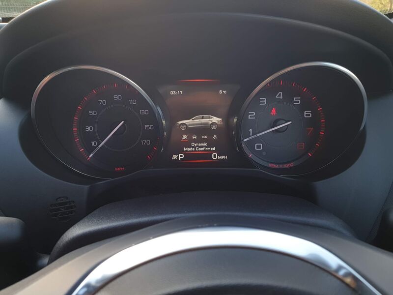 JAGUAR XE