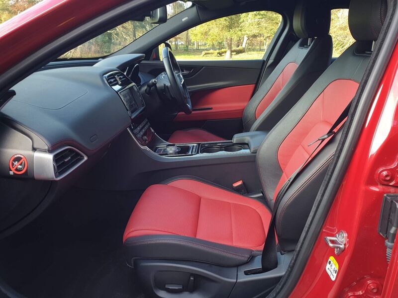 JAGUAR XE