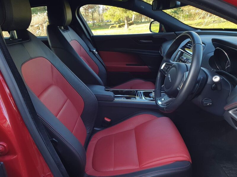 JAGUAR XE