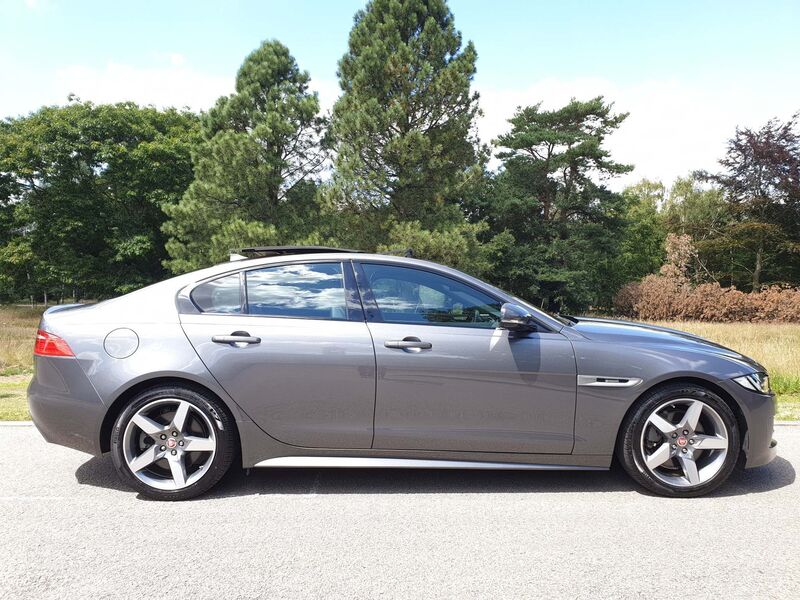 JAGUAR XE