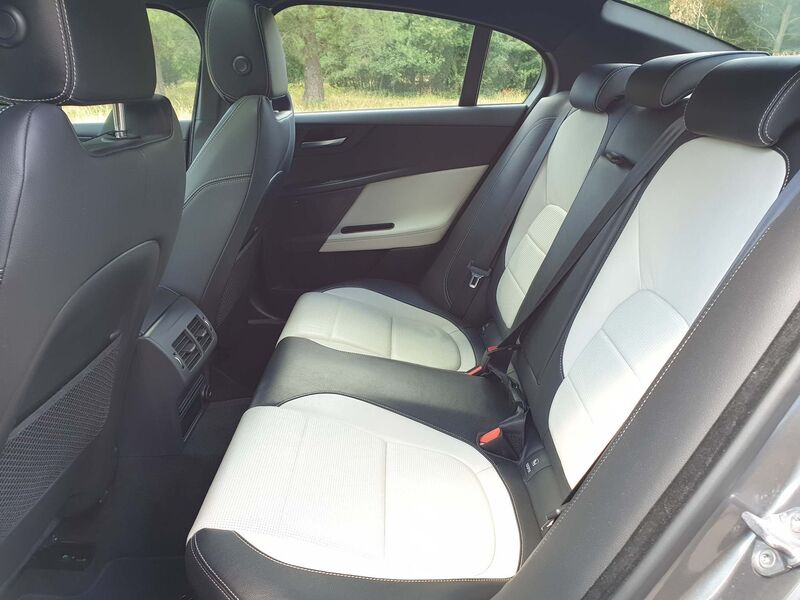 JAGUAR XE