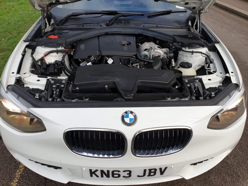 BMW 1 SERIES