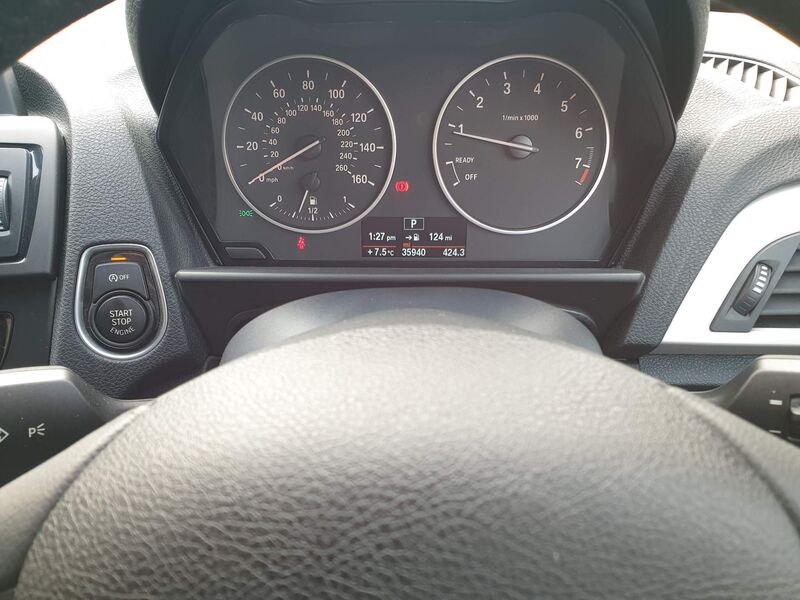 BMW 1 SERIES